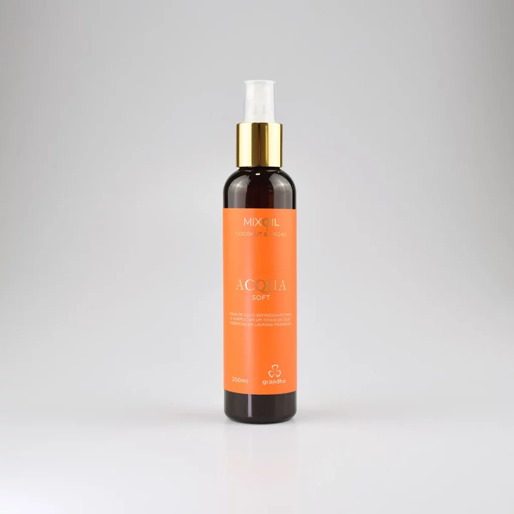Acqua Soft refrescante combinación de agua de coco y aceite esencial de lavanda francesa ideal para pieles bronceadas y después del baño