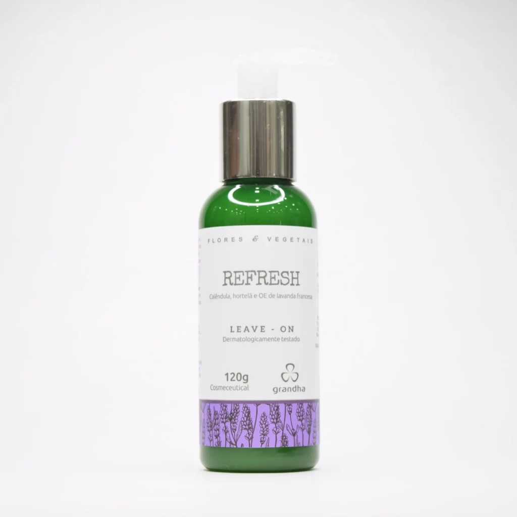 Refresh Leave-On equilibra y revitaliza el sistema capilar, proporcionando un cuidado específico para cabellos frágiles y cueros cabelludos debilitados o con exceso de grasa