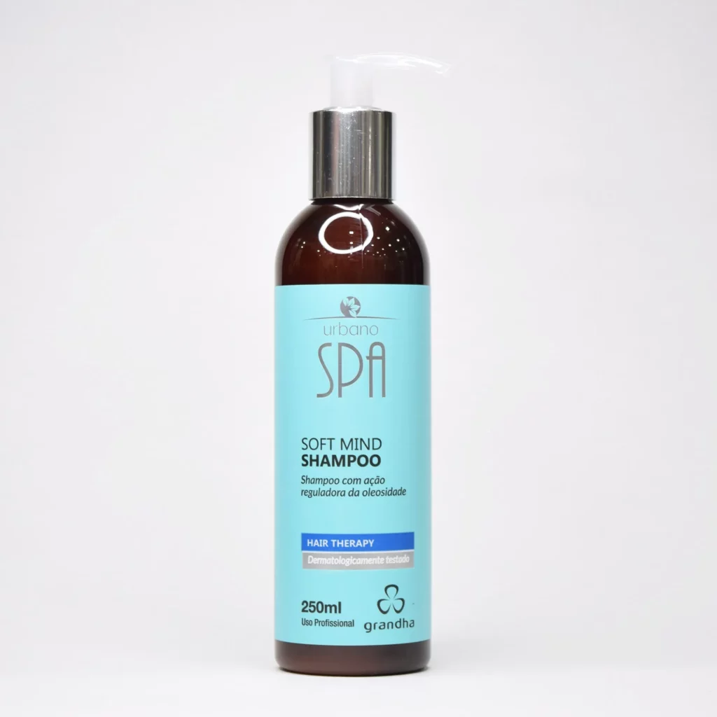 Soft Mind Shampoo es un champú especial para una limpieza profunda y eliminación del exceso de grasa